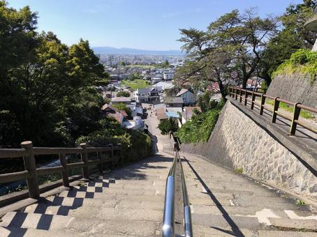 町を見下ろす 町を見下ろす 風景,階段,高台の写真素材