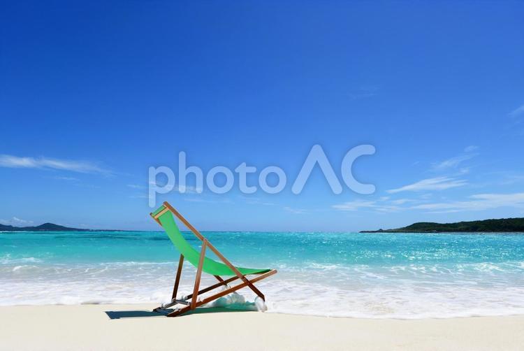 美しい海の風景とビーチチェア 海,沖縄,自然の写真素材