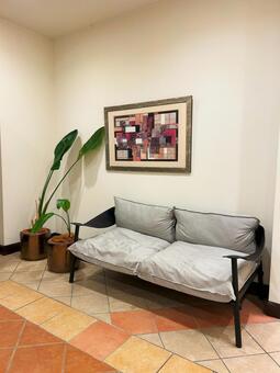 絵画とソファのあるインテリア インテリア,ソファ,リビングの写真素材