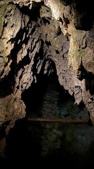 Limestone cave, JPG
