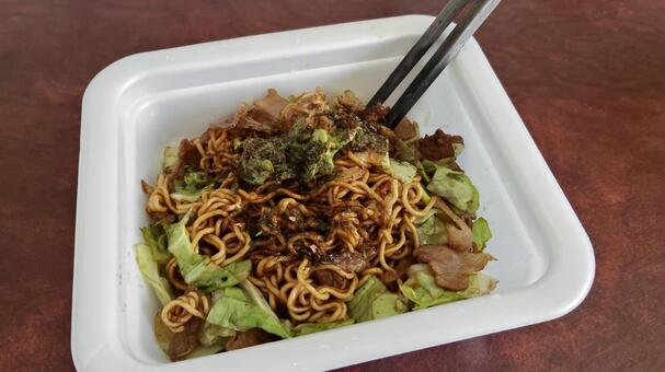 即席焼きそば 即席焼きそば,カップ焼きそば,ジャンクフードの写真素材