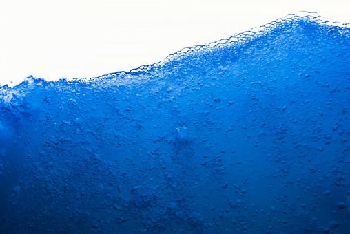 青い水と気泡 青い水と気泡 水,青,ブルーの写真素材