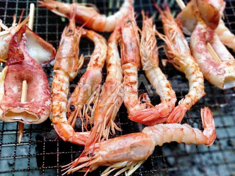 バーベキュー　海老とイカ焼き バーベキュー,焼き海老,イカ焼きの写真素材