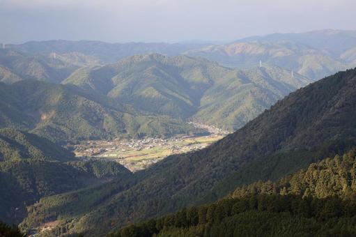 山あいの村の風景 山あい,村,風景の写真素材