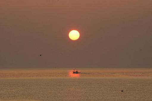 オホーツク海からの日の出1 オホーツク海からの日の出1の写真