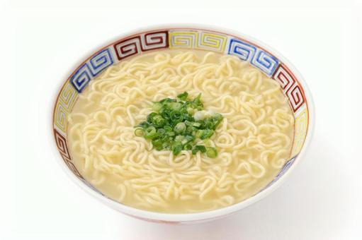 塩ラーメン インスタントラーメン 塩ラーメン インスタントラーメン 塩ラーメン,インスタントラーメン,袋麺の写真素材