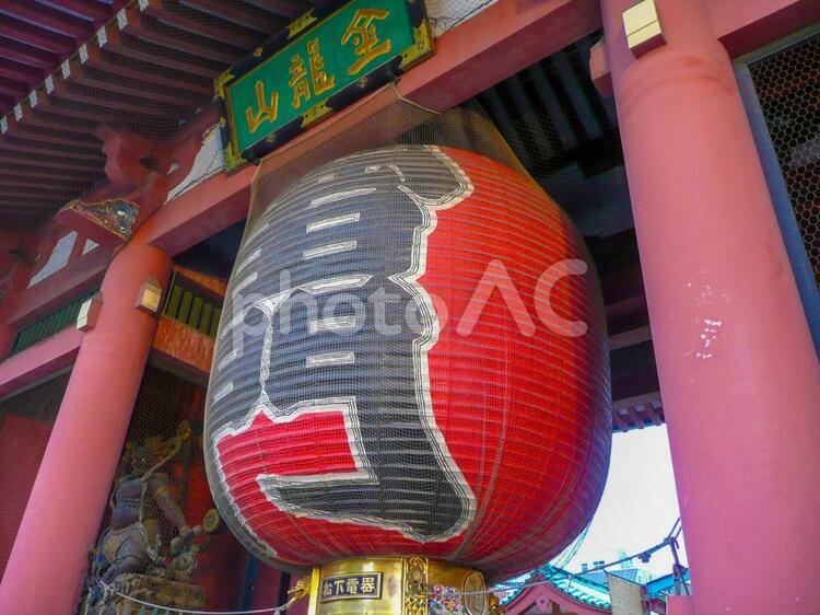 浅草寺の見上げた雷門 雷門,浅草,浅草寺の写真素材