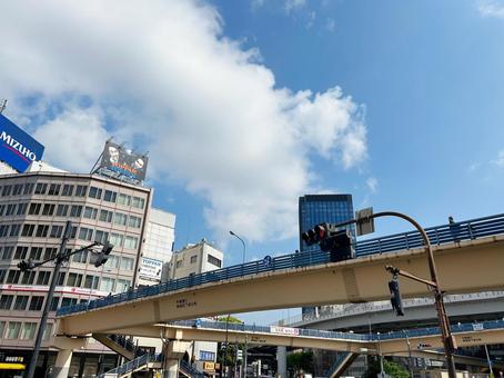 飯田橋駅交差点の歩道橋 歩道橋,飯田橋駅,交差点の写真素材
