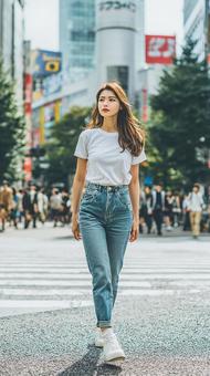 都会を歩く美しい日本人女性の写真