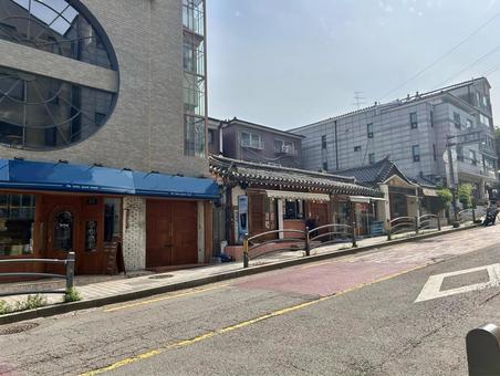 韓国 坂道 韓国 坂道 韓国,ソウル,道路の写真素材