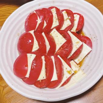 トマトのカプレーゼ トマトのカプレーゼの写真
