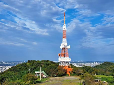 湘南平の電波塔と公園 湘南平の電波塔と公園 湘南平,公園,電波塔の写真素材