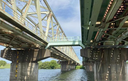 Photo, truss bridge, iron bridge, piers, 