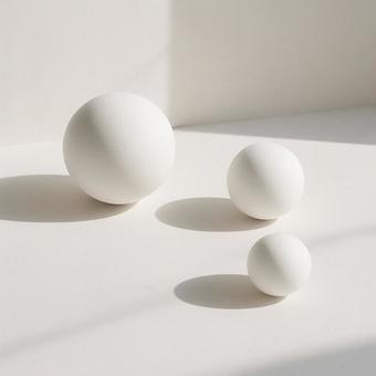 白球と柔らかな影 白球と柔らかな影の写真