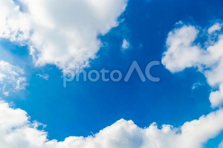 青い空と白い雲1（自然背景　テクスチャ） 空,空素材,空背景の写真素材