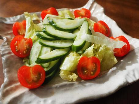 野菜サラダ きゅうり,ミニトマト,レタスの写真素材