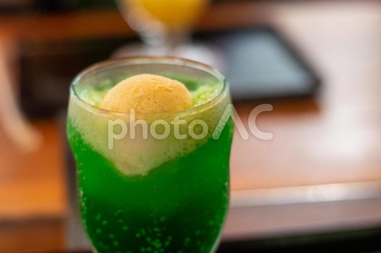 喫茶店のメロンソーダ 飲み物,冷たい,飲物の写真素材