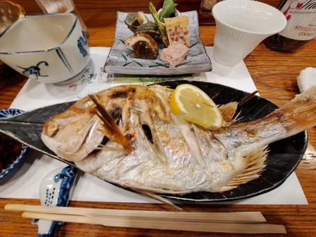 和食 和食,焼き魚,テーブルの写真素材