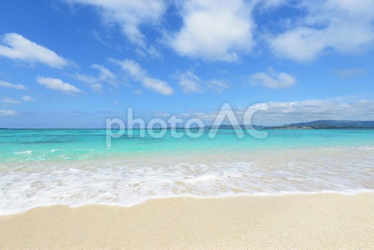 南国沖縄の美しい海と空 沖縄,海,ビーチの写真素材