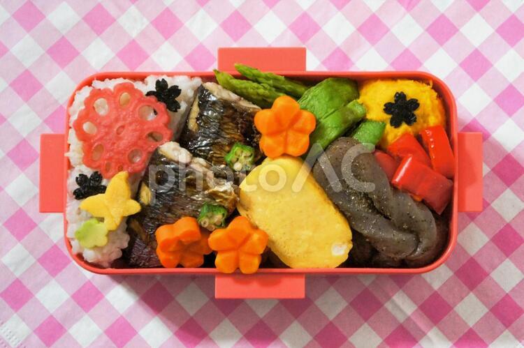 お弁当＿サンマ塩焼き弁当＿05 お弁当,サンマ塩焼き,おべんとうの写真素材