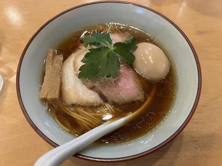 醤油ラーメンの写真