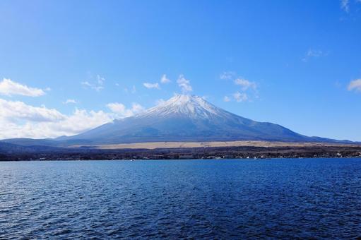 山中湖からの富士山 山中湖からの富士山 富士山,風景,自然の写真素材