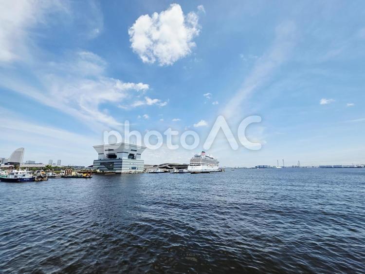 風景　横浜　大さん橋あたり 風景,青空,神奈川の写真素材
