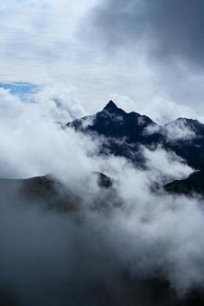 槍ヶ岳 空,風景,雲の写真素材