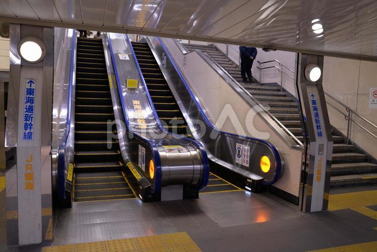 東海道新幹線　熱海駅　18 こだま,ひかり,スピードの写真素材