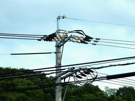 【風景写真】電柱 【風景写真】電柱 電柱,電信柱,空の写真素材