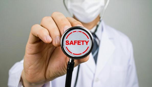 安全な医療 SAFETYと書かれた聴診器 安全な医療 SAFETYと書かれた聴診器の写真