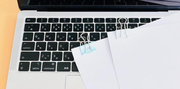 ビジネスイメージ 書類作成 デスクワーク ビジネスイメージ 書類作成 デスクワーク ビジネスイメージ,デスクワーク,書類作成の写真素材