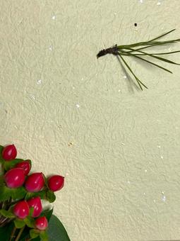 冬の彩　ヒペリカムと松の葉 正月,背景,和の写真素材