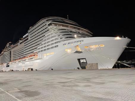 MSCベリッシマ クルーズ船,豪華客船,船の写真素材