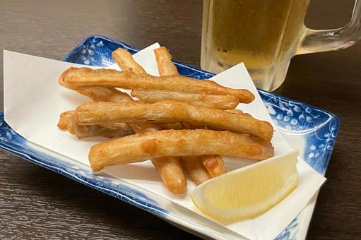 ごぼうの唐揚げ ごぼうの唐揚げ ゴボウ,フライ,レモンの写真素材