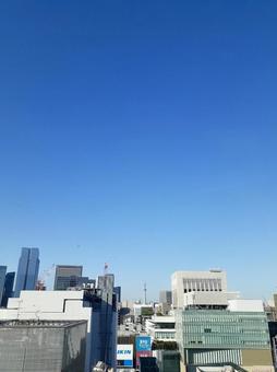 空とビル 空とビルの写真