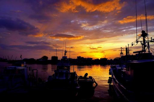 Fishing port after the rain, JPG