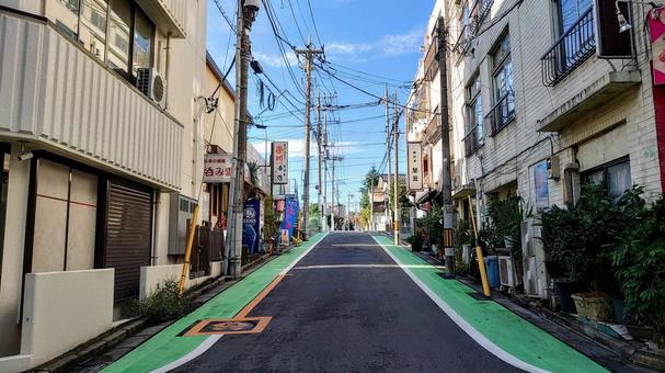 南浦和駅東口近辺 南浦和駅東口近辺 道路,道,飲食店の写真素材