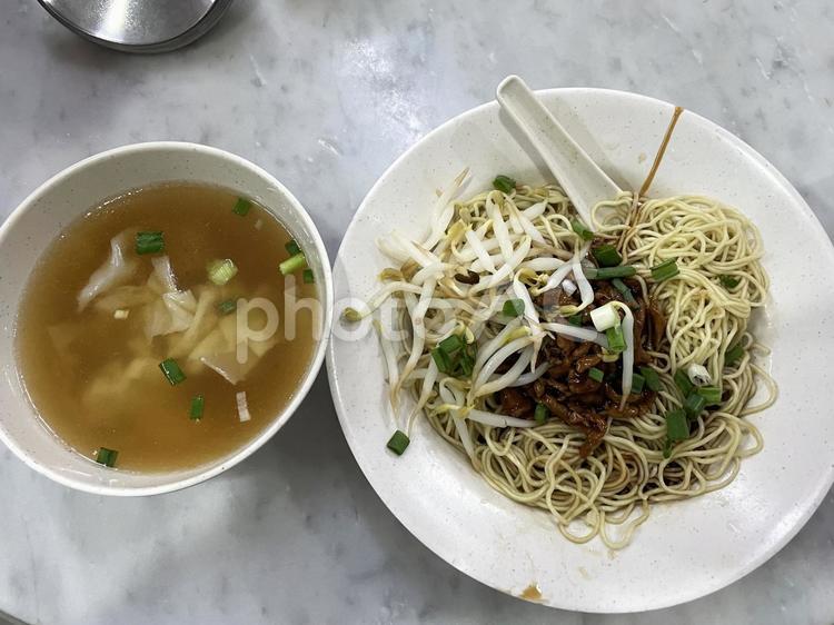 客家麺 客家麺,ハッカミー,卵麺の写真素材
