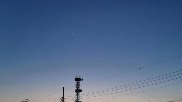 月と風景 月と風景 三日月,電線,夕暮れの写真素材