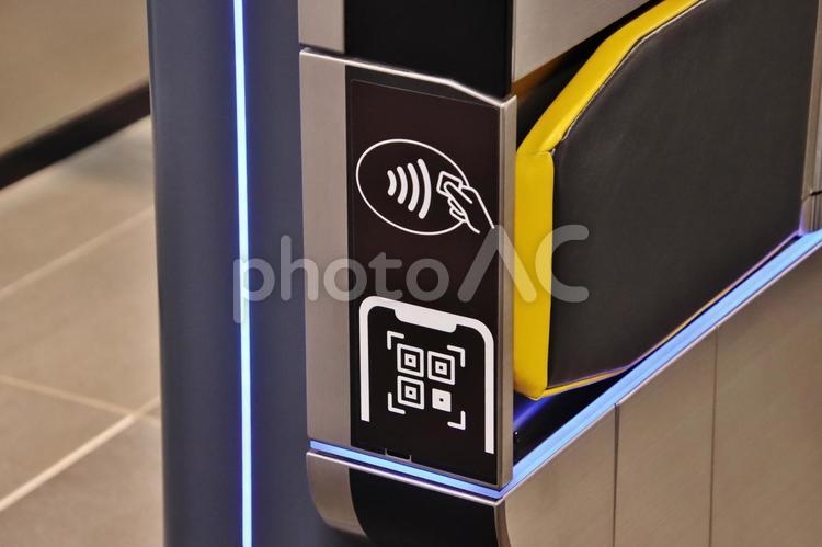 夢洲駅のコンタクトレス対応改札（大阪） 夢洲駅,夢洲,改札の写真素材