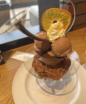 チョコレートパフェ チョコレートパフェ,アイスクリーム,パフェの写真素材
