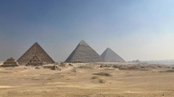 ピラミッド スフィンクス,エジプト,砂漠の写真素材