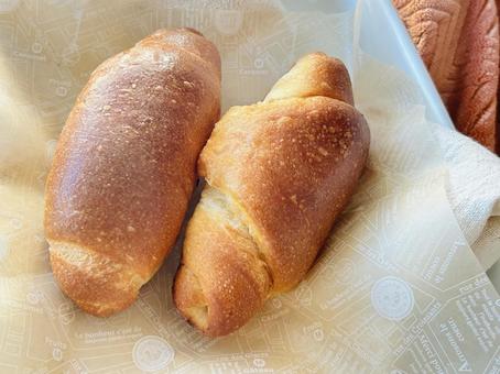 塩バターロール パン,ロールパン,塩パンの写真素材