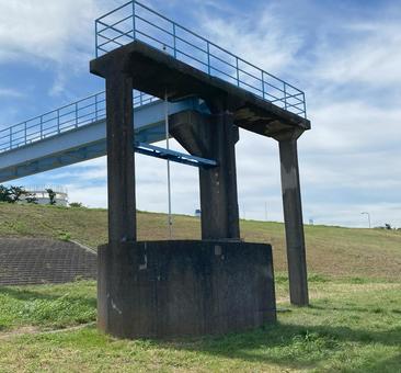 Photo, sluice gate, viaduct, river facilities, 