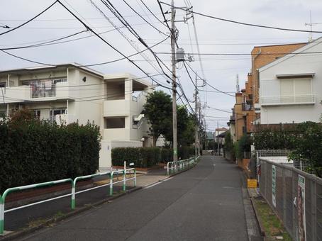 祖師ヶ谷の街並み(東京都・世田谷区) 祖師ヶ谷の街並み(東京都・世田谷区) 祖師ヶ谷通り,祖師ヶ谷,街並みの写真素材