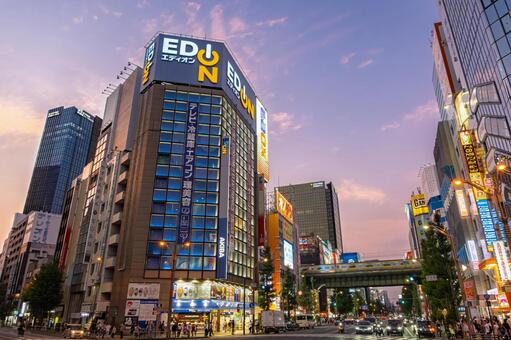 東京都千代田区 夕暮れの秋葉原 秋葉原,アキバ,東京の写真素材