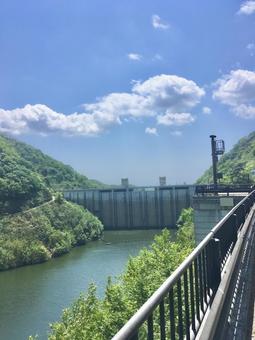 山間部のダム ダム,貯水池,水辺の写真素材