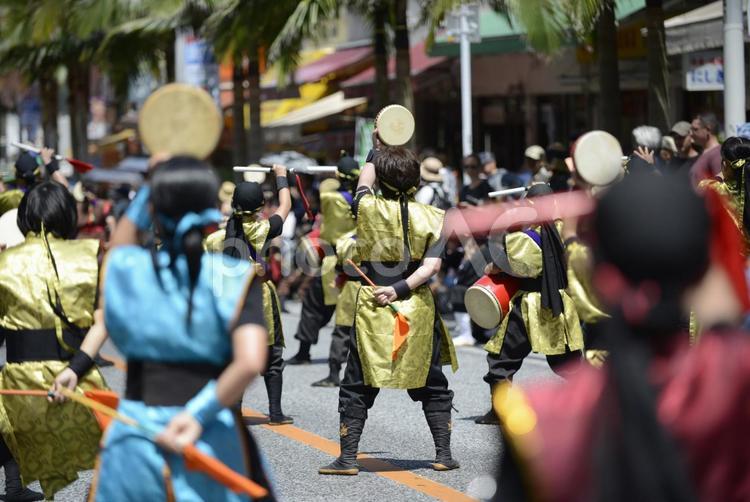 一万人のエイサー踊り隊 一万人のエイサー踊り隊,エイサー,国際通りの写真素材