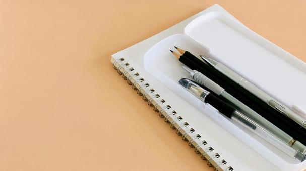 文房具とペンケース 教育イメージ 文房具とペンケース 教育イメージ 文房具,筆記用具,コピースペースの写真素材